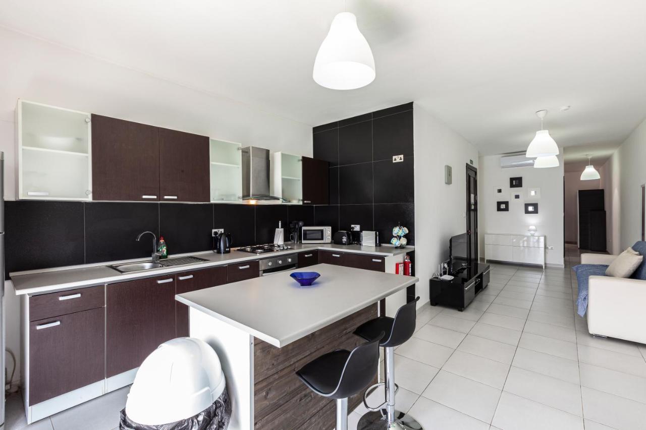 Z4 - Seafront Apartment St. Paul's Bay Luaran gambar